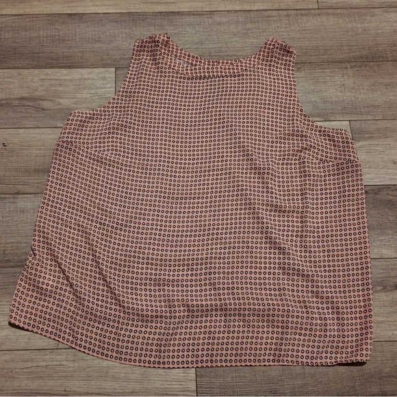 LOFT Ditsy Floral Pink Sleeveless Blouse - L - Lightweight & Chic Flowy Modest - Picture 1 of 8
